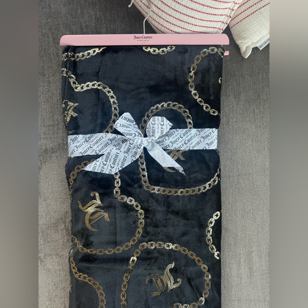 Juicy Couture Oversized Fuzzy Blanket Black & Gold Chains Y2K Plush Throw